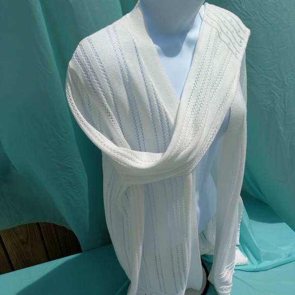 NWT Cyrus Women's Size Large White Cover up Cardi - Picture 2 of 6